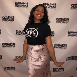 Meet your Posher, Deena